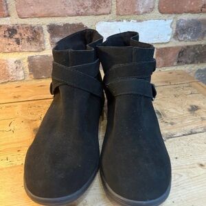 Elegant Black Ankle Booties